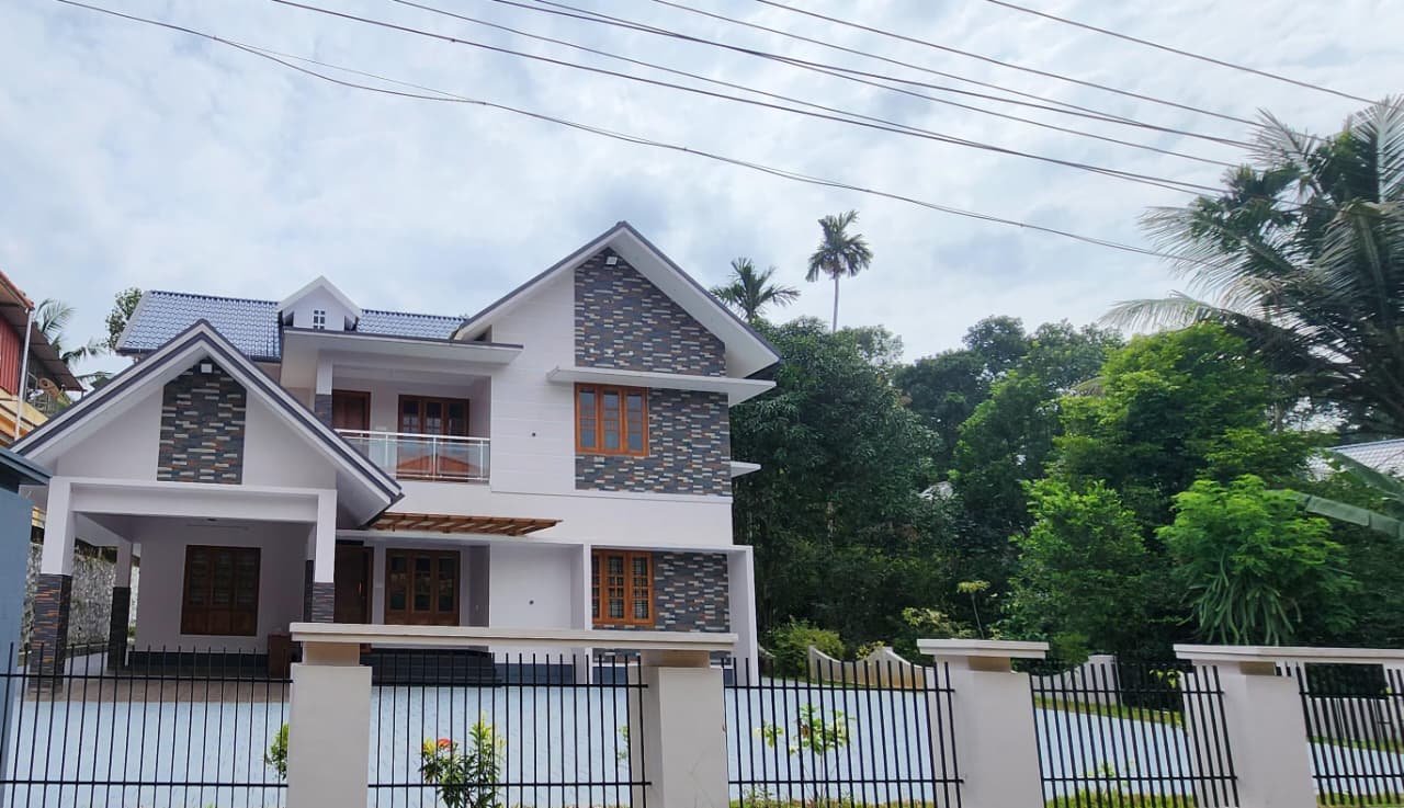 whatsapp image 2025 11 09 at 09.39.02